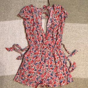 *Brand new* Floral romper
